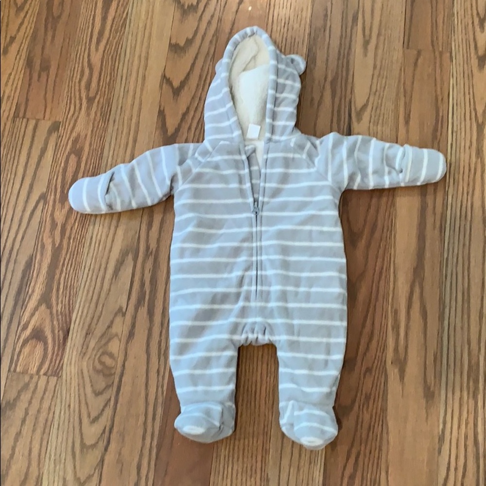 Old navy baby bunting